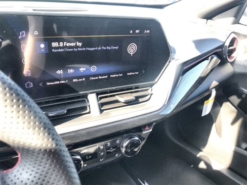 New 2026 Chevrolet Trax RS w/ Sunroof Package image 15