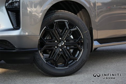 New 2026 INFINITI QX80 Sensory image 3