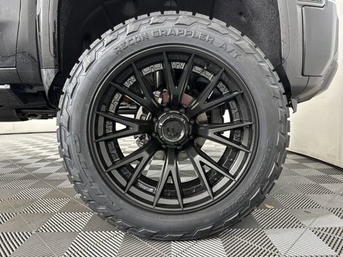 New 2025 GMC Sierra 2500 Denali w/ Denali Reserve Package image 11