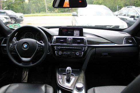 Used 2018 BMW 330i Gran Turismo xDrive image 32
