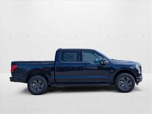 New 2025 Ford F150 Lightning Lariat image 4