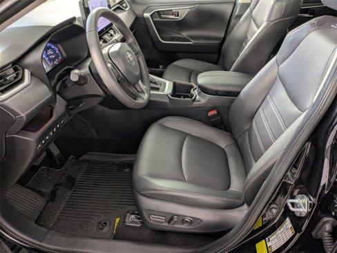 Used 2025 Toyota RAV4 Limited image 9