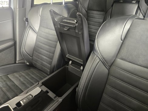 New 2025 Mitsubishi Outlander SE image 29