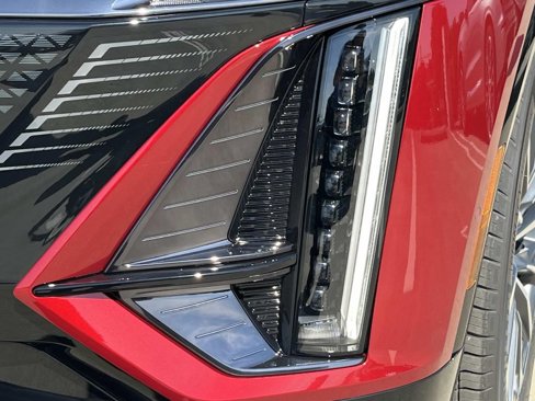 New 2026 Cadillac Lyriq Sport image 9