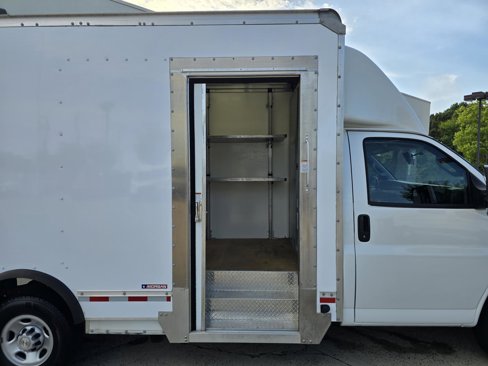 Used 2023 Chevrolet Express 3500 w/ Power Convenience Package image 16