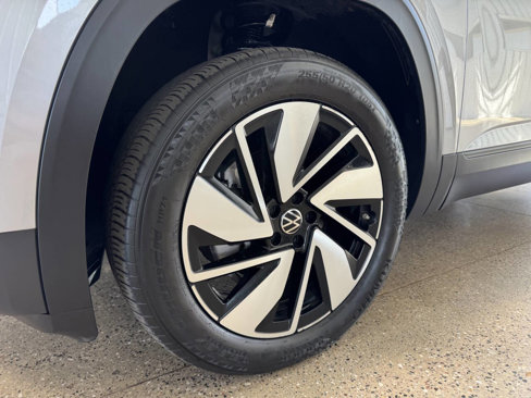 Used 2024 Volkswagen Atlas SE image 6