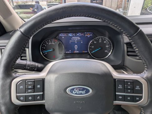 Used 2024 Ford Expedition Max XLT image 17