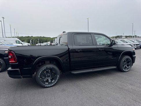 New 2026 RAM 1500 4x4 Crew Cab image 3