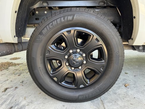 Used 2018 RAM 2500 Laramie w/ Sport Appearance Group image 9