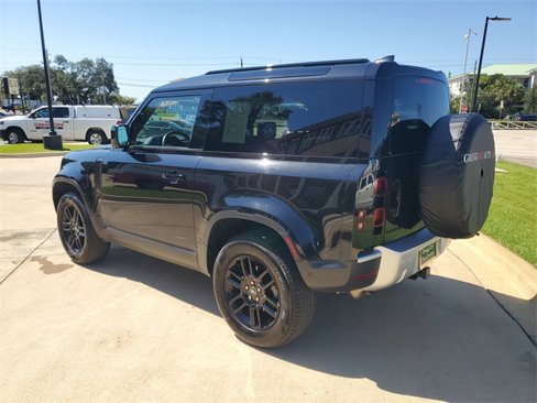 Used 2024 Land Rover Defender 90 S image 3