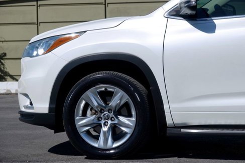 Used 2016 Toyota Highlander Limited image 11