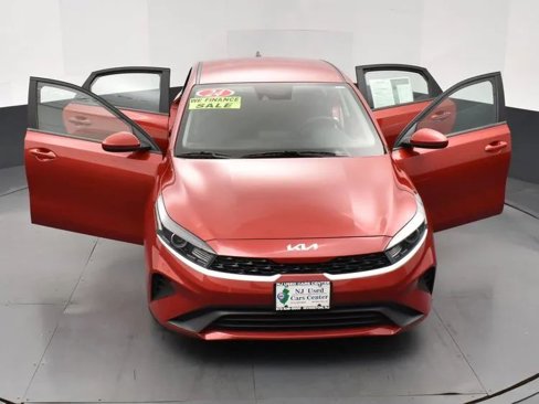 Used 2024 Kia Forte LXS image 10