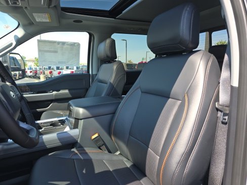 New 2025 Ford F250 Lariat w/ Lariat Ultimate Package image 13