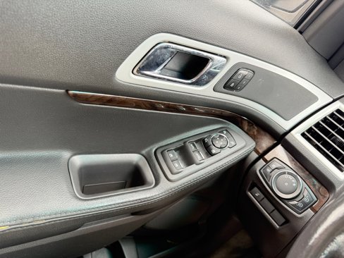 Used 2013 Ford Explorer Limited image 14