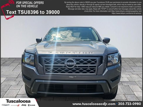 Used 2024 Nissan Frontier SV image 2