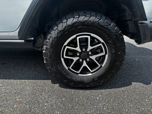 Used 2024 Jeep Wrangler Unlimited Rubicon image 10