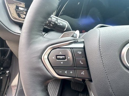 New 2025 Lexus TX 500h AWD image 18
