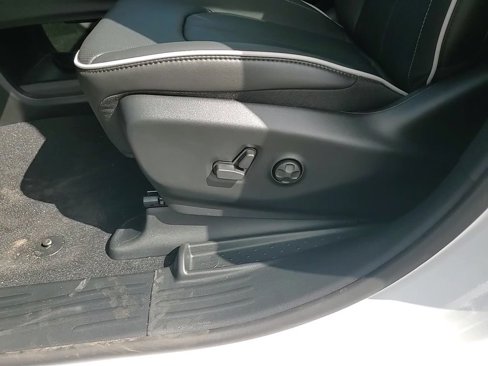 New 2026 Chrysler Pacifica Limited image 14