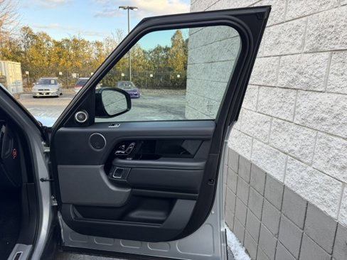 Used 2018 Land Rover Range Rover HSE image 29