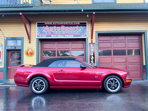 Used 2005 Ford Mustang GT Premium image 4
