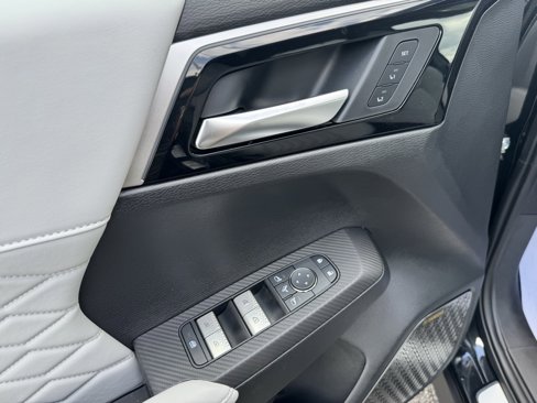 New 2025 Mitsubishi Outlander AWD image 15
