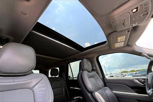 Used 2019 Lincoln Navigator Reserve image 24
