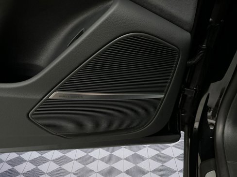 New 2025 Audi RS Q8 performance image 22