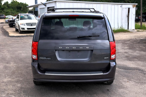 Used 2020 Dodge Grand Caravan SXT image 9