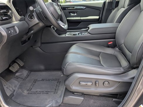 Used 2025 Honda Pilot EX-L image 10