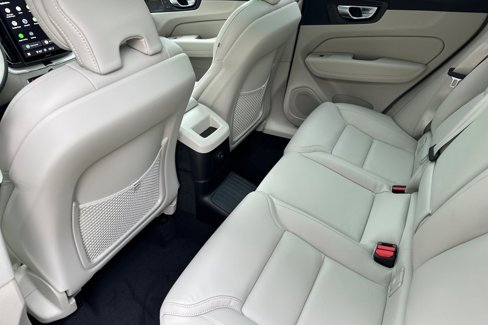 New 2026 Volvo XC60 T8 Ultra image 10
