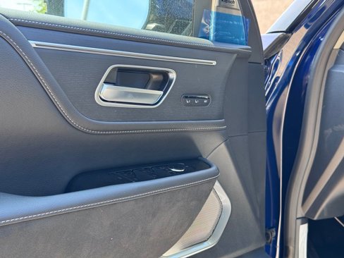 New 2025 INFINITI QX80 Sensory image 16