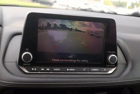 Used 2024 Nissan Rogue S image 24