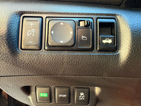 Used 2015 Nissan Sentra SV w/ Navigation Package image 33