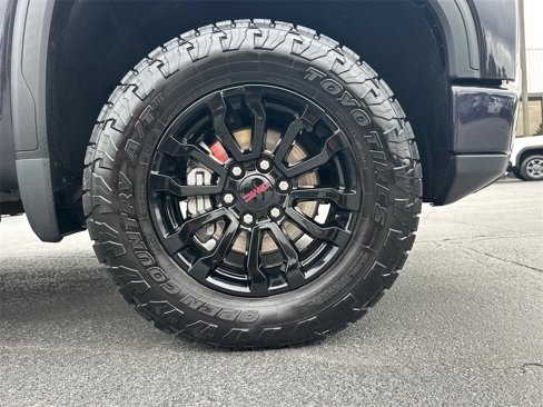Used 2023 GMC Sierra 1500 AT4X image 13