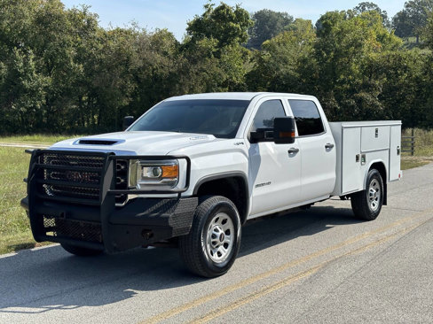 Used 2018 GMC Sierra 3500 4x4 Crew Cab w/ Sierra Convenience Package image 2