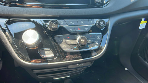 New 2026 Chrysler Voyager LX image 28