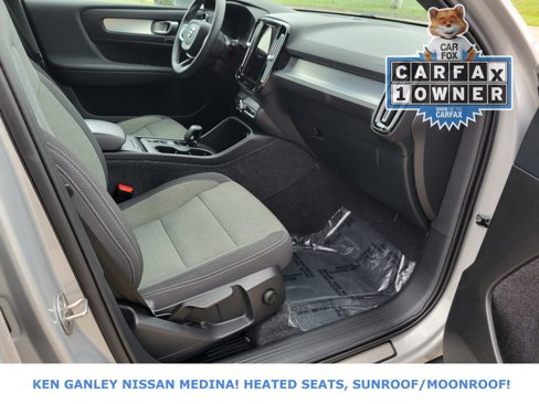 Used 2025 Volvo XC40 B5 Core image 50