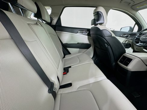 Used 2025 Kia Sportage EX image 26
