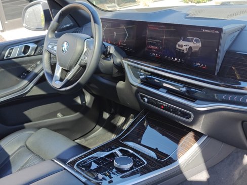 Used 2025 BMW X5 xDrive50e image 31