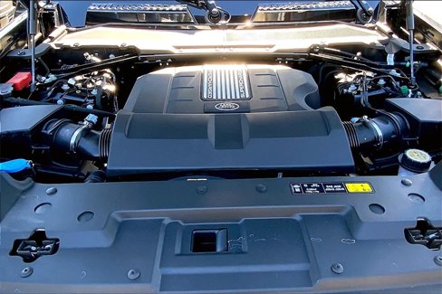 New 2024 Land Rover Defender 110 V8 image 11