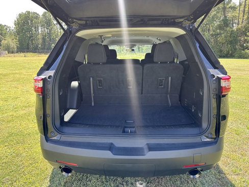 Used 2020 Chevrolet Traverse LS image 7