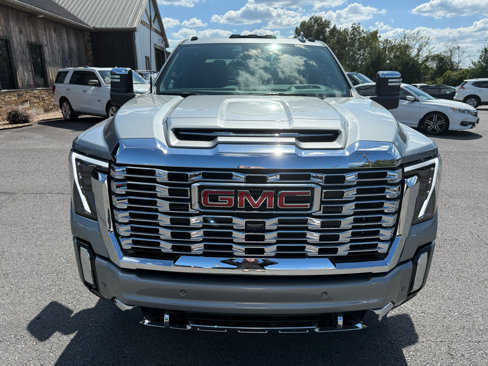 Used 2025 GMC Sierra 3500 Denali w/ Denali Reserve Package image 10