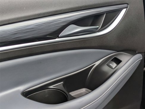 Used 2024 Buick Enclave Premium image 26