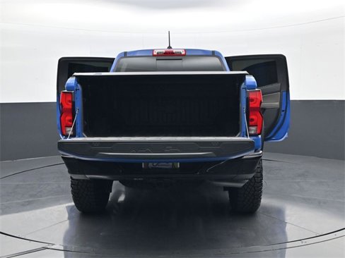 Used 2025 Chevrolet Colorado ZR2 w/ Technology Package image 32