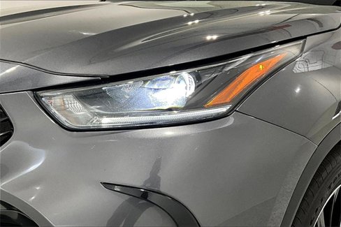 Used 2022 Toyota Highlander XSE image 34