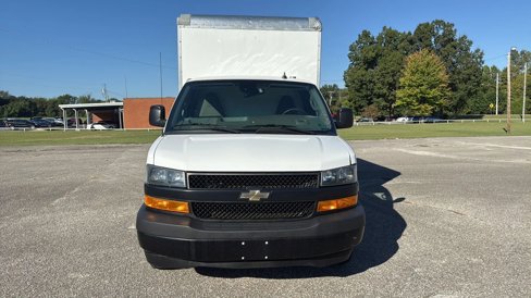 Used 2021 Chevrolet Express 3500 image 2