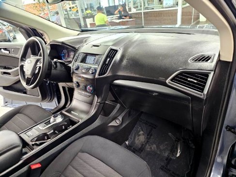 Used 2019 Ford Edge SE image 8