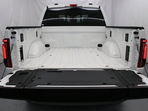 New 2025 Ford F150 Platinum w/ Equipment Group 702A High image 8