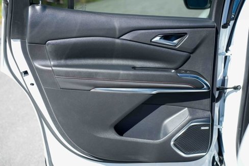 Used 2024 Chevrolet Traverse RS image 23