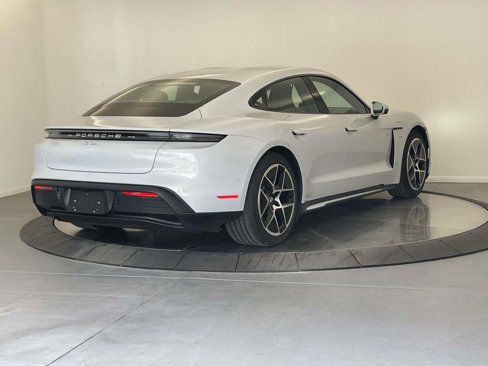 New 2025 Porsche Taycan image 7